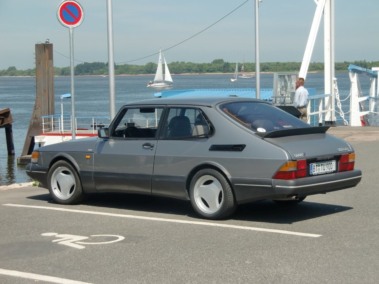 GK-Saab900tu16S_02.jpg